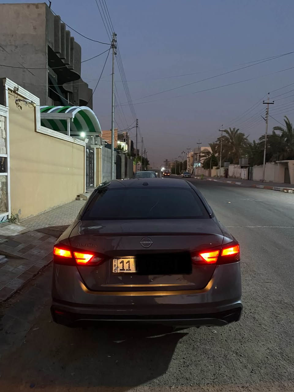 سلام عليكم شباب التيما 2025 للبيع 
السيارة اني كاصها من امريكا وعلى ايدي وترقيم قبل شهرين رقمتها بغداد شبه مميز 
السيارة حادثها بنيد سطحي بدون ايرباك وبدون شواصي وبدون لغود حتى الدعاميات بلادية وبيها بارد موجود السونار بالمنشور 
السيارة شاشة جبيرة رادارات امامي وخلفي وجانبي وحساسات وتحكمات ستيرن وتثبيت سرعة وباقي مواصفات الالتيما المعروف السيارة ماشية 5000 وبعدها بنايلون الشركة مكاني بعقوبة السعر 162 وبيها مجال السعر ***********
متواجد اتصال وواتساب فقط
