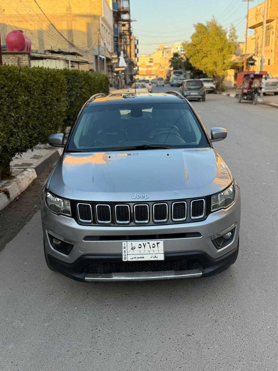 جيب كومباس ليمتد موديل 18 تو كولر
فول مواصفات جنطة كهرباء جلد كشنات كهرباء هيترات شاشة كبيرة اشاير بالمري
بدون فتحة سقف
راديتر مي وتبريد شركة بجم كبس بلادي ضررها صبغ ربع بنيد وجاملغ وباب سيارة جديدة بمعنى كلمة رقم بغداد باسمي ماشية 50 مايل حدادية جديدة بطارية جديدة تايرات جديدة
مكانها بابل مسيب او كربلاء 
***********
السعر 108 بيها مجال بسيط
