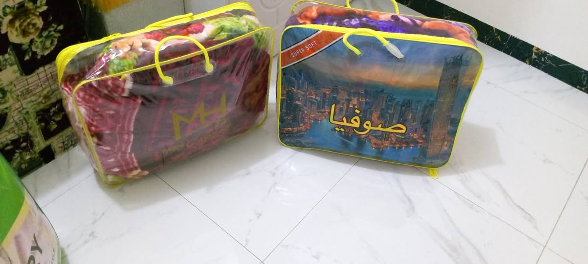 السلام عليكم بيع سريع لضروف خاصه
@دوشك ابو نفرين مالت غرفه تركيه كلش جديد ديباج مظغوط ثلاث قطع ضمان من شركه 5سنين ماخذي 200 والله اريده 140
1-عندي بطانيه ورديه ام النفرين الزينه وزن ثقيل مامستخدمه بلجنطه مالته اريده35 بيه مجال 
2-فرشه لحاف جوزي  وزن ثقيل مالت جربايه ام نفرين جديده كلش مامستخدمه اريده 40
3-بطانيتين عدد 2 ام النفر وزن ثقيل حفر وحده 25 
4- دواشك عدد 4 واحد ب12
5- مخدات عدد 6 بيهن ديباج وبيهن ظغط وحده 5 آلاف مع وجده مخده جديد 
6- جودليات ديباج مريحات عدد 2 اريد وحده 12الف
سبب بيع اريد شيغل تواصل وتسا***********
عنوان ديوانيه شاميه
