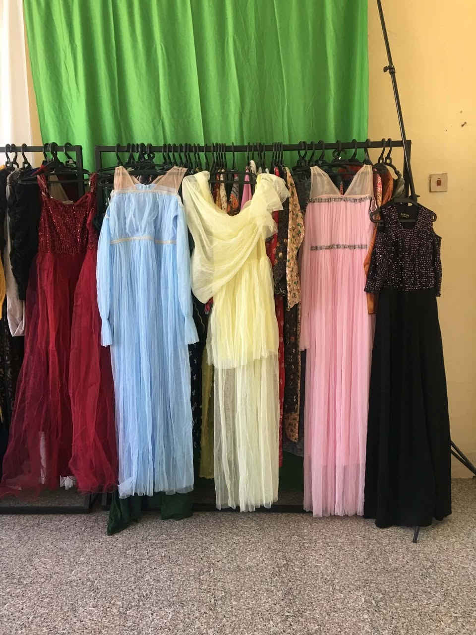 فساتين جملة • ٢٠ قطعة • الكريعات