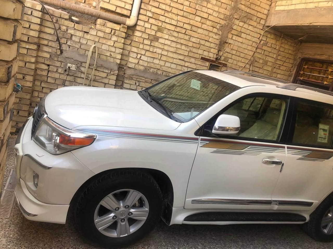 السلام عليكم
لاندكروز GX-R

موديل :2014 

ماشية : 171 KM

المواصفات :

فتحة 

بصمه 

كشنات كهرباء 

كشنات جلد 

داخل بيجي 

تحكم ستيرن 

صاجات 

 3 قطع تبريد 

 7 راكب 

حساسات امامية + خلفية 

لايت زنون 

بلوجكتور 

زراك لايت 

لد امامي 

هوك سحب 

فور ويل 4x4

المكينة 6 ;4000 

مري شفط كهرباء 

اشاير بالمري 

دوسات 

ويل كب كروم 

نيكلات  

بصمة عدد 2 

(رقم بغداد )دولي 

ملاحظة:  السيارة بيها مكفوله ماعدا بارد في جاملغ اصبعين 

((السيارة جديدة جداً بدون اي نقص))

السعر : 38 وبيها مجال بسيط 

العنوان : بغداد 

للاستفسار

 ***********

***********
