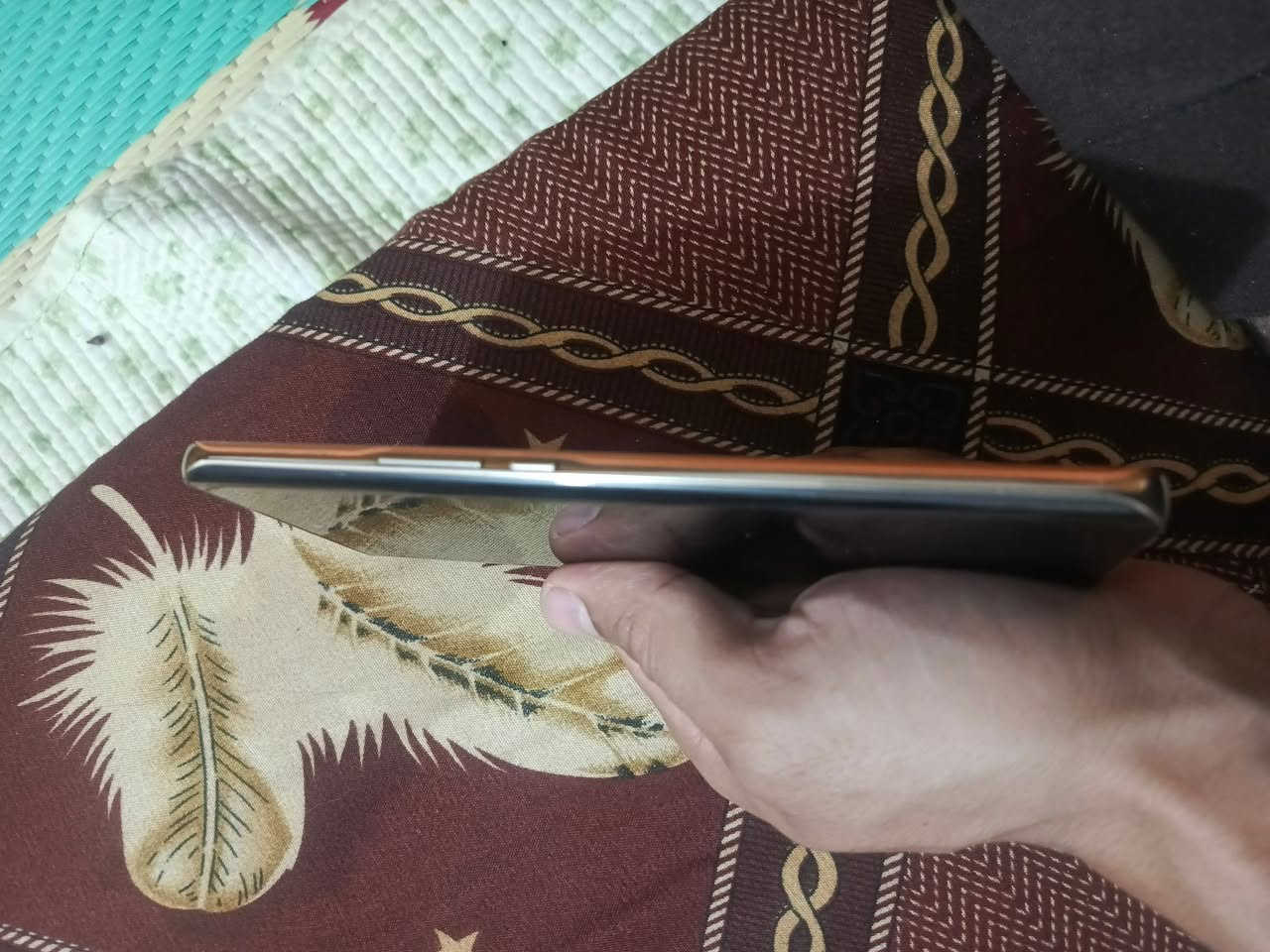 هونر X9b • ١٢ رام ٢٥٦ جيجا • سماعات معطلة