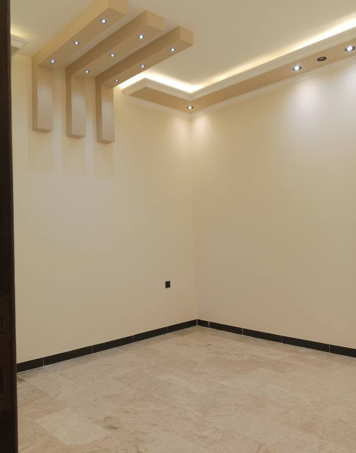 🔥 دار حديثة للبيع في زيونة – محلة 710 🔥

🏡 فرصة مميزة لامتلاك دار جديدة غير مسكونة في موقع سكني ممتاز داخل زيونة، بتصميم راقٍ وتشطيبات حديثة.

📐 المساحة: 150 م²
📏 الواجهة: 5م
📏 النزال: 30م
🏠 طابقين
🛏️ 4 غرف نوم
🛋️ استقبال
🍳 مطبخ
🚪 مدخلين
✨ بناء حديث – غير مسكون

💎 مميزات وتشطيبات مميزة:
▪️ واجهة مرمر أنيقة
▪️ أرضيات مرمر
▪️ ديكورات داخلية بأحدث طراز
▪️ تصميم عملي ومناسب للسكن العائلي
▪️ موقع سكني ممتاز في زيونة

📍 زيونة – محلة 710

📞 للاستفسار والاتصال:
***********

