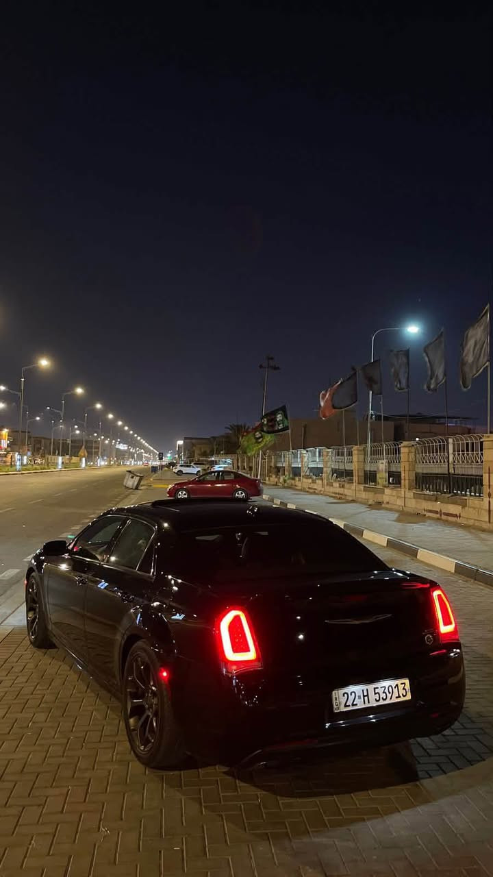 كرايسلر 300S Gold .
الموديل : 2018  . 
المحرك : V6 
كلين تايتل وارد كندي .
رقم اربيل بأسمي سنوية نافذة حتى 2029
* بانوراما 
* حساسات امامية . و خلفية
* مصابيح امامية زنون مع LED . عدسه متحركه 
* ويل 20 بلادي ذهبي  . 
* شاشه كبيرة مع نظام ملاحة نفكيشن GPS .
* مقاعد أمامية كهربائية عدد 2 . 
* كشنات جلد بلادي اسود تطريز خيط ذهبي 
* مقاعد أمامية تدفئة و مقاعد خلفية تدفئة . 
* مرايا متحسسة للاضاءة العالية .
* سياقه ذاتية 
*تشغيل عن بعد 
وبعد مواصفات ما ذكرتهن 
بالاضافه تخم تاير جديد

مكان السياره  البصرة
***********
