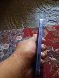 ايفون ١٢ • شاشة اصلية • بطارية ٧٥
