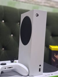 اكس بوكس سيريس اس • ٥١٢جيجا • جويستك