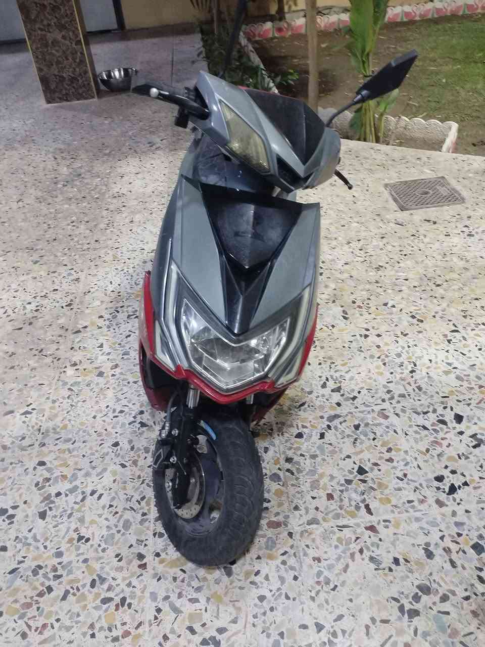 دراجه سكنس لد دراجه كامله مكمله مانقصه شي فقط بطاريات ست بطاريات الدراجه شغاله ميعوزه شي اشاير هورن بك لايت بس نقصها بطاريات السعر 175 وبيها مجال حك الجيه رقم الهاتف *********** العنوان الفلوجه قرب صناعه الجولان
