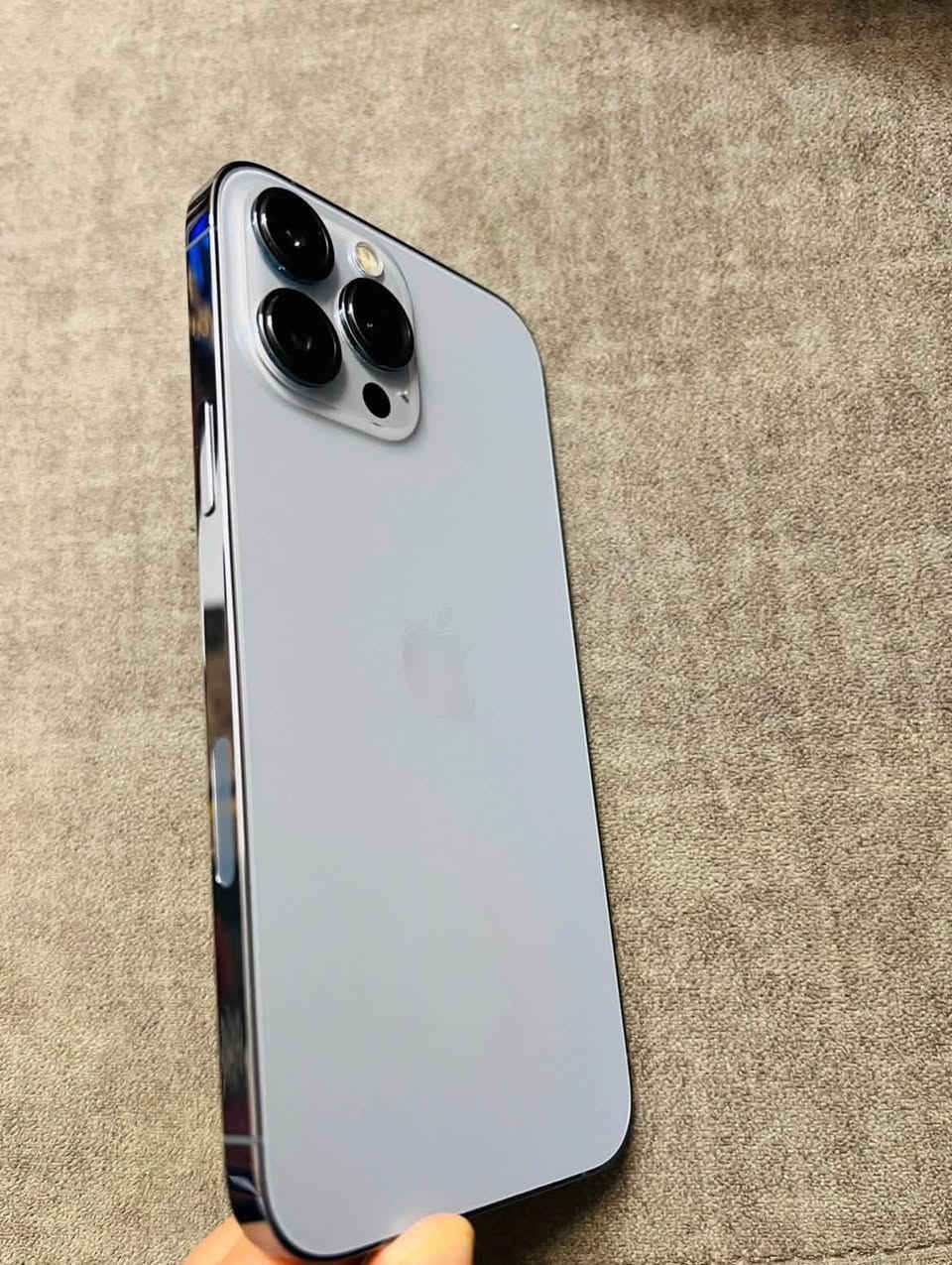 السلام عليكم
📱ايفون 13 برو ماكس
🤍 لون بحري 
💾 ذاكرة 1 تيرا
🔋 نسبه البطارية 86 
جهاز مبدل كامره فقط 
نضافه 100‎%‎
السعر 675
بغداد المنصور توصيل متوفر 🚚  
 ***********
