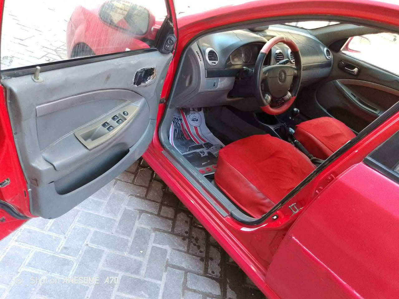 للبيع فورنزا موديل 2004
رقم بغداد السياره ب اسمي 
تبريد شغال داخله نضيف 
تايرات نضاف ويل كب 
والسياره مصبوغه عام 
واي استفسار : ***********
