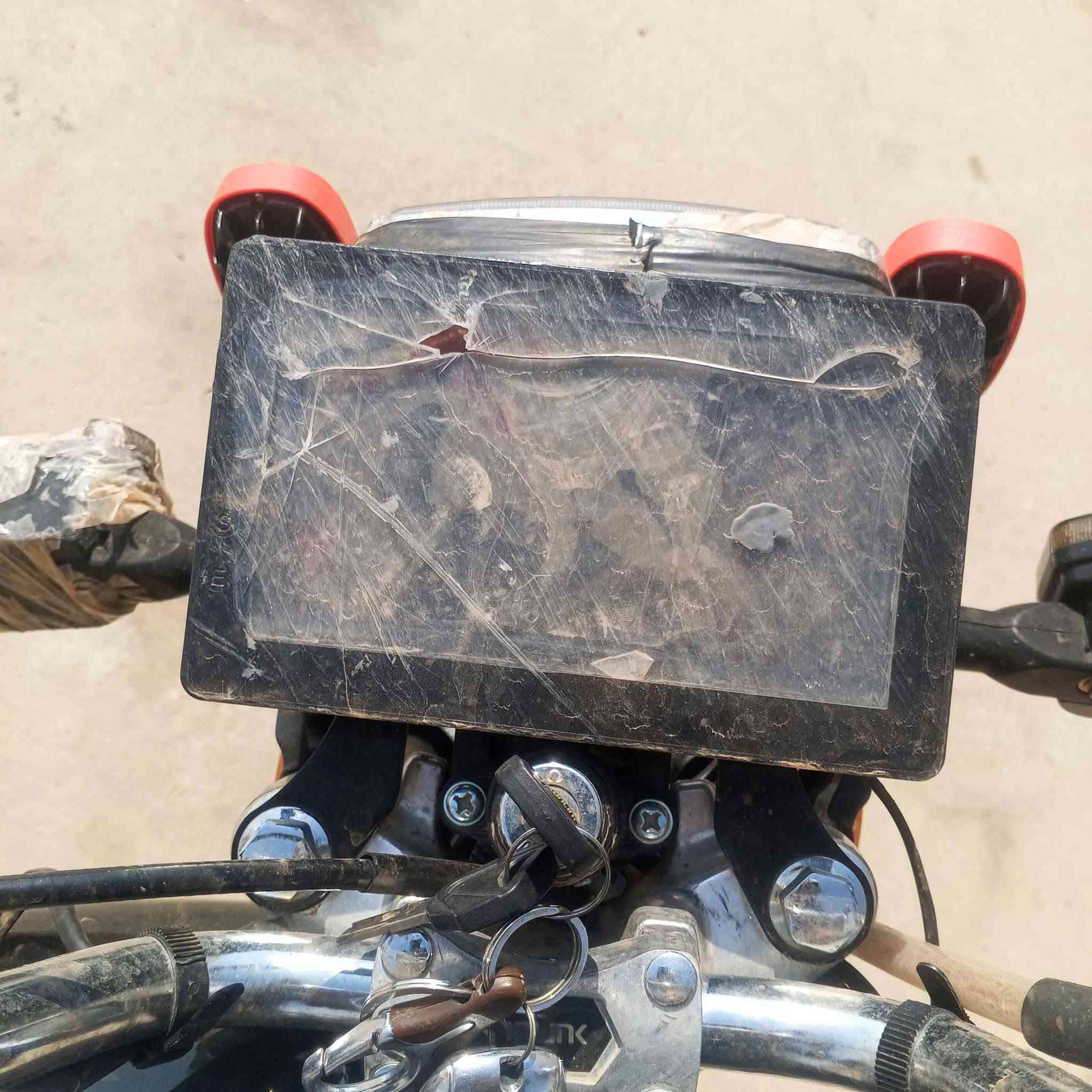موديل ٢٠٢٥ • دبل • شاشة