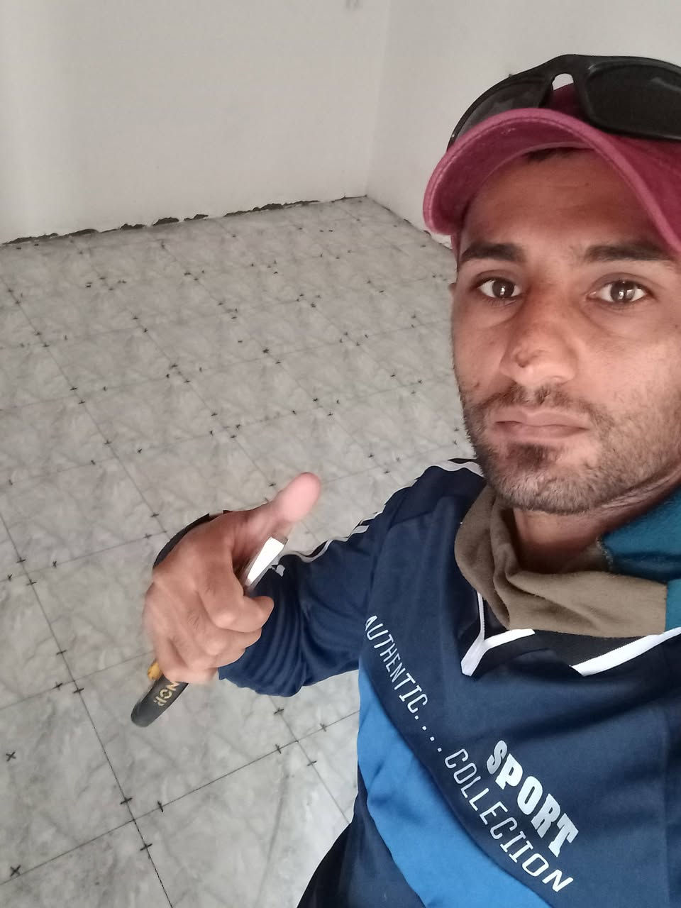 خلفه لبخ وبياض وسيراميك ارظي وجداري شغل درجه اولى والتزام بل عمل(اشتغل بل اسمنت وبلماده )  متفرق حاليأ مراسله او اتصال ***********
