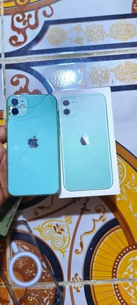 ايفون 11 • 128 • ظهر مكسور
