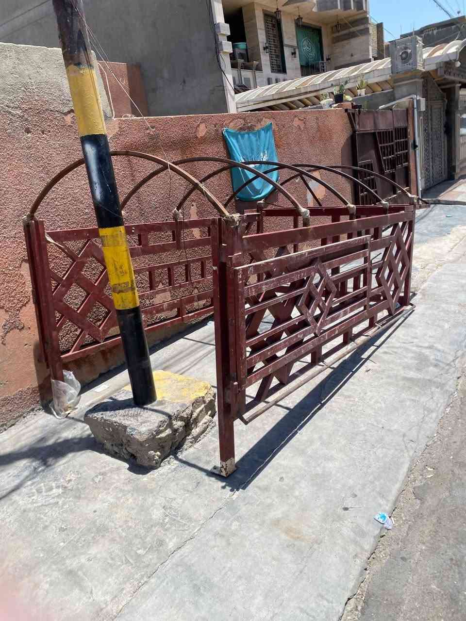 السلام عليكم محجر للبيع مال كيا نثيه نظيف كلش السعر ٣٠٠بي مجال قليل العنوان مدينه الصدر الورفلي ***********
