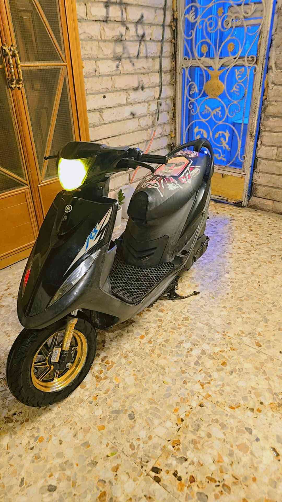 ماكس عدله جديده كلهة شغاله مكينه مامفتوحه سلف هندر اشاير سكنات ما مفتوحه مشي نهضه خير من الله بوشه ابريكات 49 ابلاديه لايت عالي وناصي دبلات امامي وخلفي  اماميه وخلفيه جاهزه اخت الرمبه نعومه كلش حلوه كفرات اصلي حواضن اصليه عدادات الكهربايات كلها شغاله لا تبخير لا تنقيص ما بيها اي نقص شرط الفحص مكان البصره  السعر ٦٥٠ ***********
