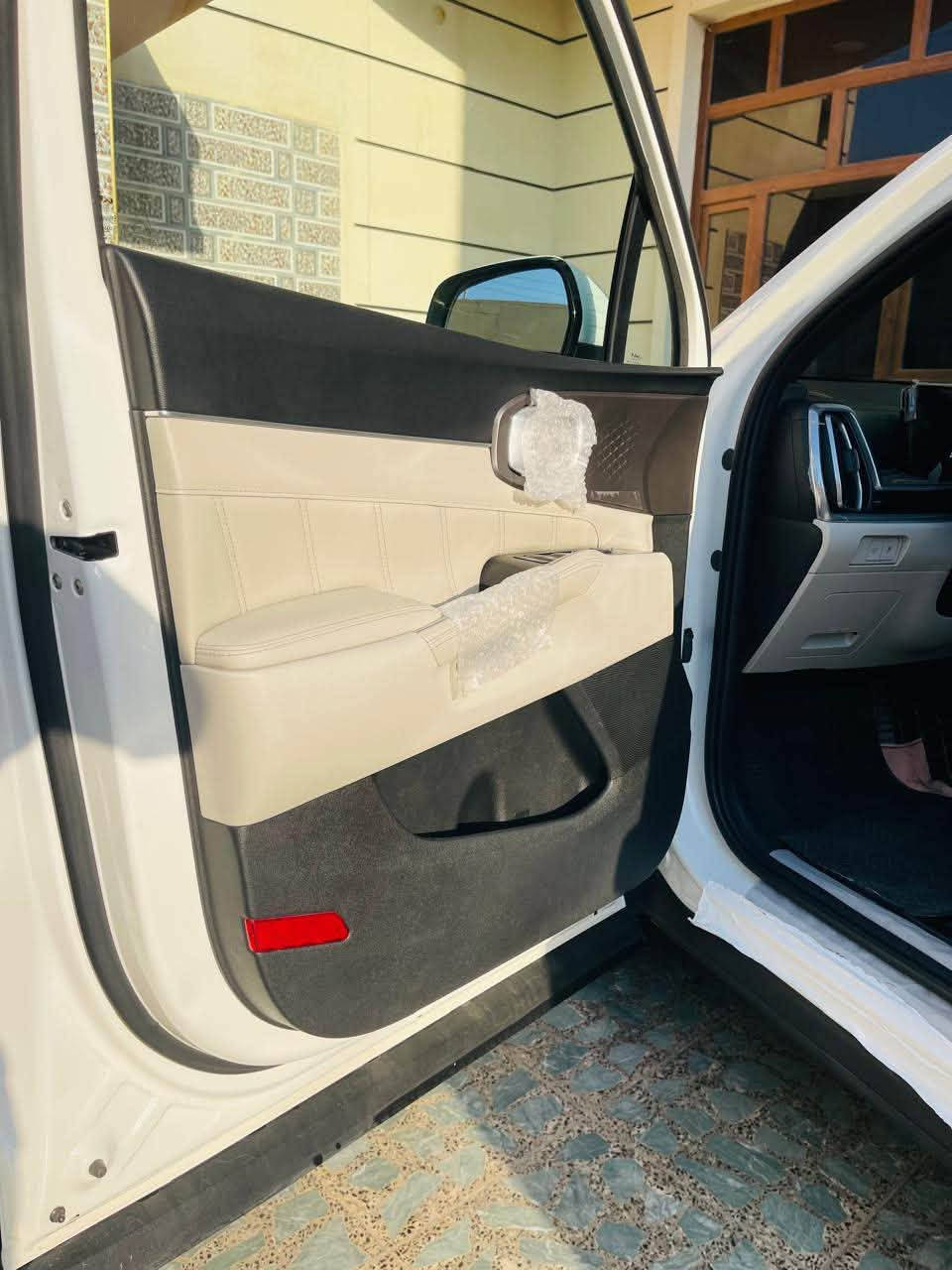 سورنتو خليجي موديل ٢٠٢٤ 
فول مواصفات 
مكفولة من ضربه والصبغ 
محرك ٤ 
ماشيه ٥١
رقم أربيل تحويل مباشر 
سعر ٢٥٠ 
***********
