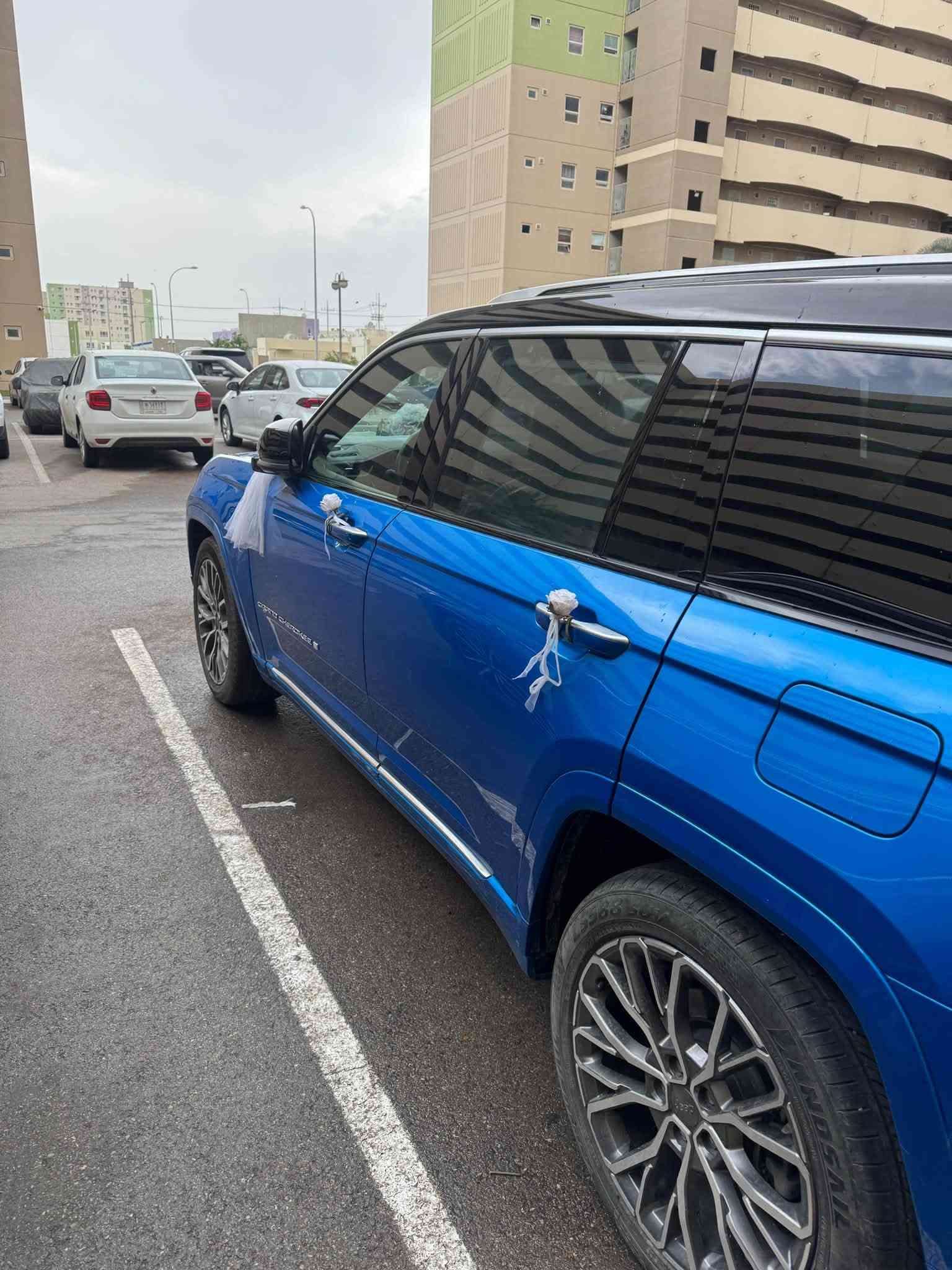 السلام عليكم 
جيب سومت رزريف  يعني vip امريكا
موديل 2023 
ممشى 28 الف فقط 
السيارة مابيها ولا قطرة صبغ 
بيها فقط مكان واحد بارد وهايهيه ولا نقطة صبغ 
السيارة بيها رقم مميز 
مواصفات ميحتاج اذكر 
السومت معروفه تدليك وجكات وناظور ليلي وجلود داخليه غير وخشب طبيعي وهواي امور  
هذا رقم تلفوني ***********
