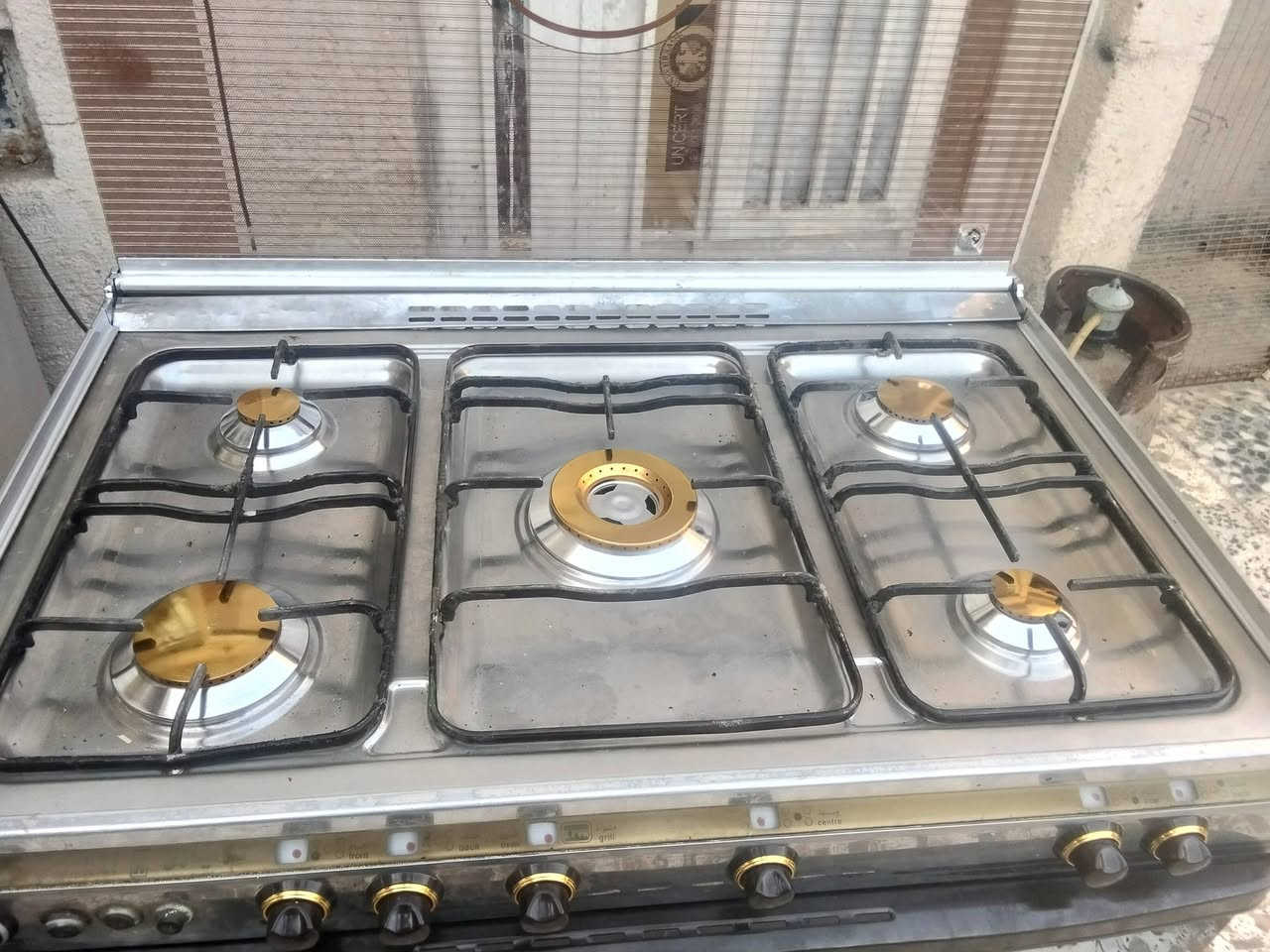 طباخ كريازي مفول مصري الاصلي الباب الاول شرط الشغل وشرط ناره خضره وشغال كله فرن فوك وجوه وشرط الضمان الطباخ بلادي برغي مامبدل بيه ومضمون 6 اشهر صيانة مجانية وبسعر 200 وبيه مجال اليريده يراسلني اويتصل ويدلل مكاني الاحرار توصيل موجود حسب الأتفاق ***********
