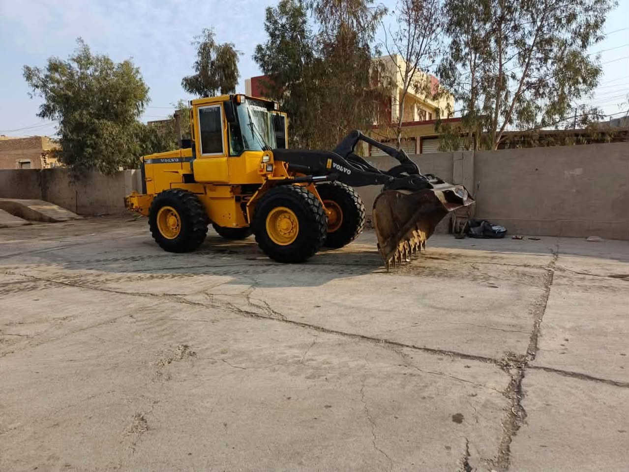السلام علكيم
شفل فالفو للبيع 

موديل 2000 نظيف مكفول بدون صبغ

رقم اربيل شرط تحويل ثاني يوم 

رقم هاتف 

***********

‭***********‬
