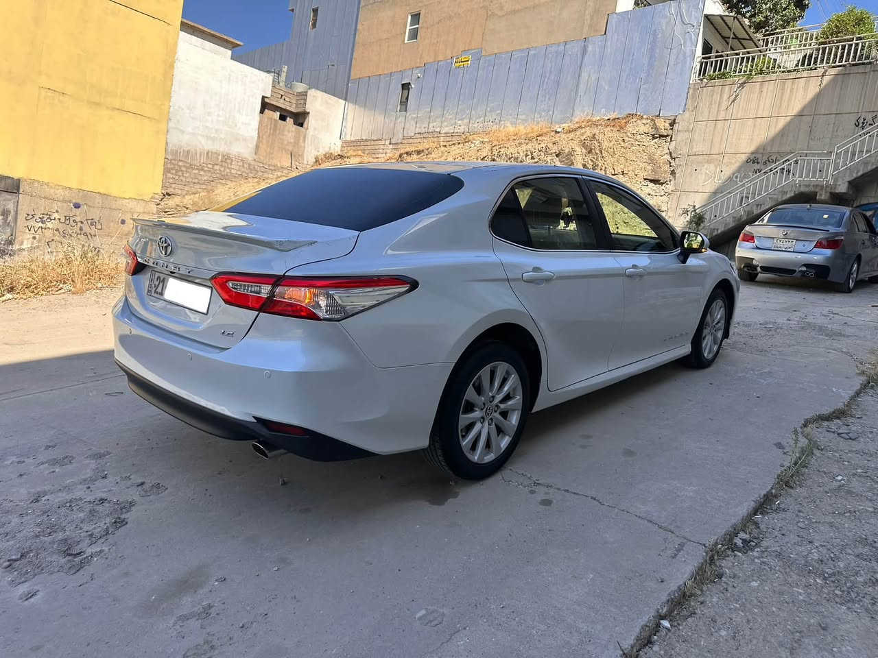 كامري 2022 خليجي ساز كفالة 
سيارة ماشيه ٦٨ الف جديدة 
بدون صبغ بدون ضربة بدون تبديل بدون بارد 

سيارة رقم سليمانية و بسمي و مكانها سليمانية شرط تحويل او وكاله 
٤ سلندر محرك ٢.٥ 
***********
