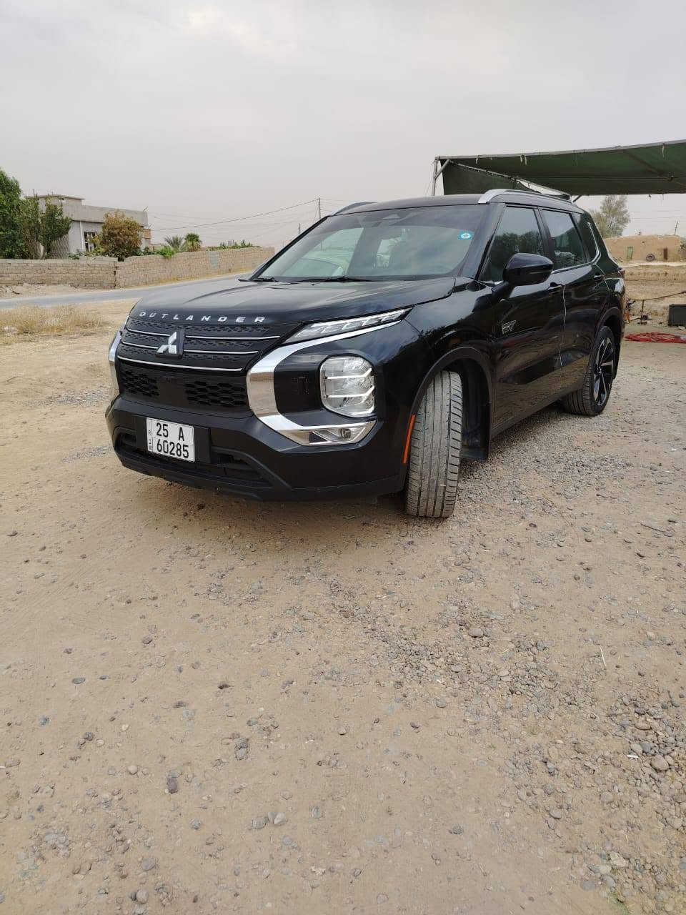 سيارة ميتسوبيشي اوتلاندر ٢٠٢٣ بلك ان هايبرد للبيع ضرر خفيف وسعر مناسب
شراي اتصل *********** واتساب
مكانها قضاء الحويجة

نص مكتوب في الصور:
- ميتسوبيشي أوتلاندر OUTLANDER تصميم عصري، أداء قوي، وتقنيات متقدمة تمنحك تجربة قيادة آمنة ومريحة في كل الطرق. المواصفات المحرك 4 اسطوانات 2.4 لتر القوة 181 حصان ناقل الحركة أوتوماتيكيي CVT نظام الدفع دفع أمامي (FWD) استهلاك الوقود حوالي 7.5 لتر/100كم السبعة 7 مقاعد أنظمة الأمان وسائد هوائية 7 - ABS - EBD - BA - VSC PHEV بلاك إن هايبرد Plug-in Hybrid EV شحنة كهربائية تكفي 65 كم (حسب معيار WLTP) راحة وفخامة داخلية بمقاعد جلدية شاشة لمس دعم أندرويد وايل كار بلاي كاميرا خلفية وحساسات ركن قوة وأناقة... في كل رحلة جاهزة للانطلاق اتصل الآن لمزيد من التفاصيل
