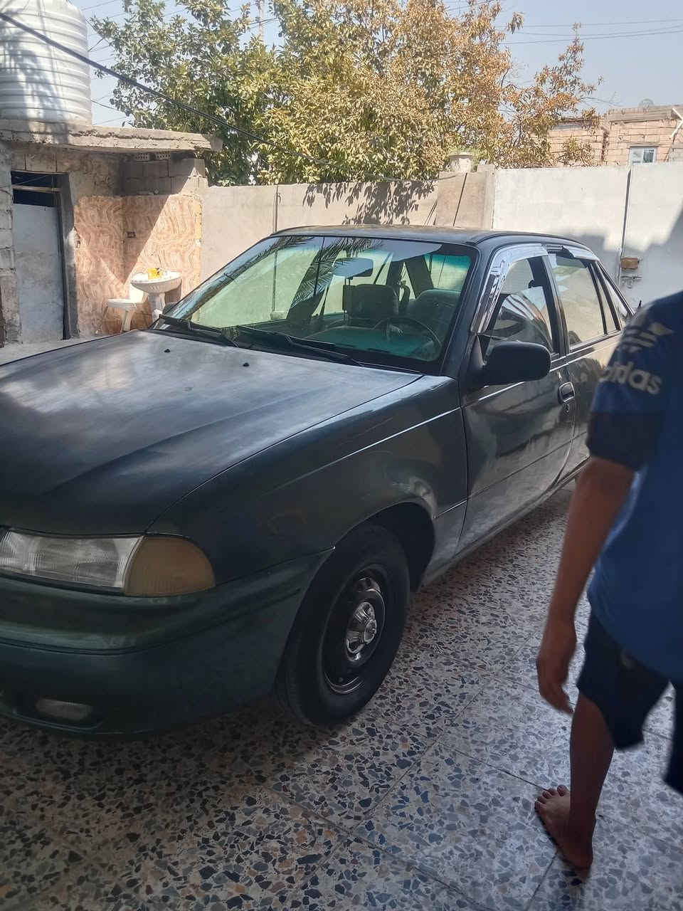 اسلام عليكم سلوو للبيع موديل 95 مكينه وكير نظاف تبريد ثلج بدون خياس ولا ضربه مصبوغه قديم جماليه بيه جلح بنيد وقماره والجنطه السياره جديده بمعنه الكلمه ماناقصه شي السعر 29 وبيه مجال الطيبن رقم الهاتف ***********. *********** مكان السياره بغداد المحموديه

