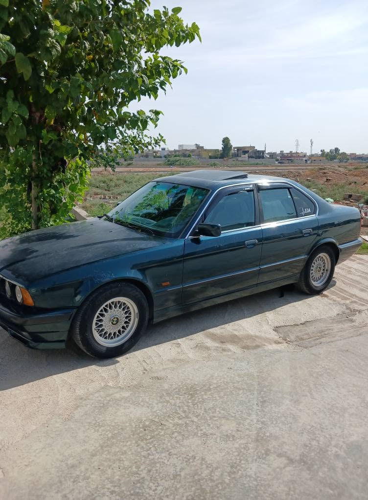 بي ام 525i • كير اوتو • كركوك