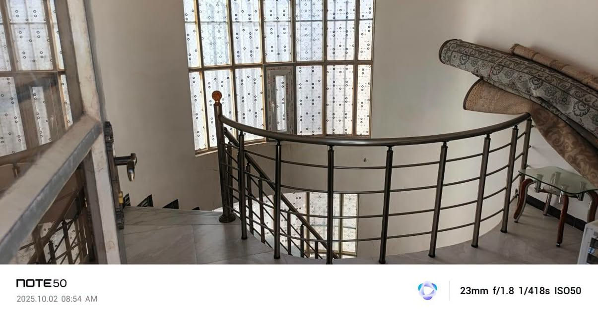 حي الشهداء • مشتمل • ٤ غرف