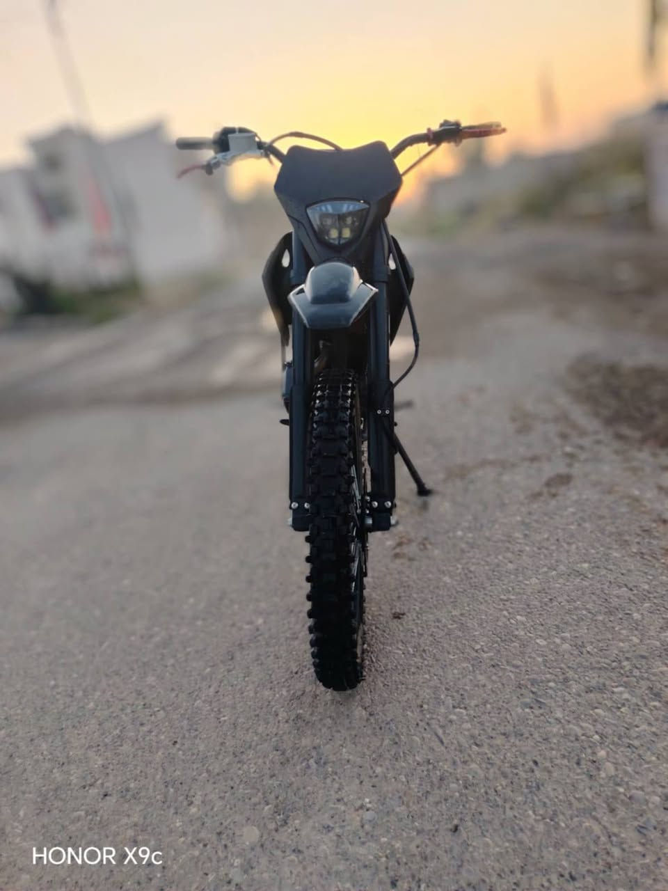 قفاز • مديل ٢٥ • كفاله