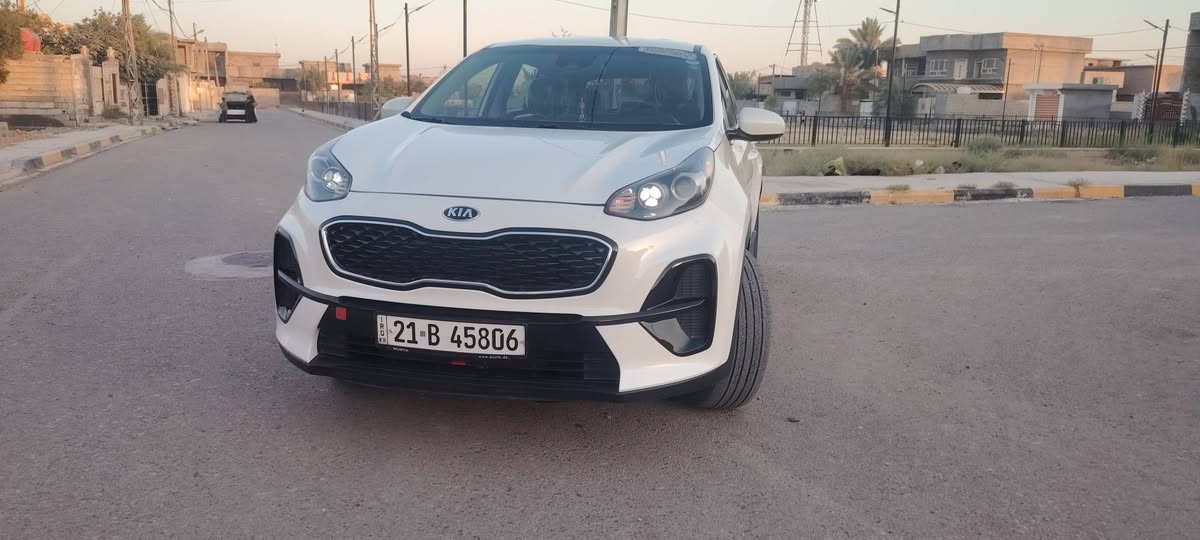 كيا سبورتج موديل ٢٠٢٢ وارد أمريكي باب وجاملغ أمامي جهة السايق تبديل بدون دواخل
سياره اشتريته كاتي واني رقَمته بأسمي عل ايدي وماشيه ٢٧ لف رقم سليمانيه بأسمي سنويته لغايت ٢٠٣٠وشرط التحويل لون ابيض ثلجي مكفوله كفاله عامه غير المذكور سياره شخط مابيه تخم تاير صدر جديد كله عل وضع الشركه مواصفاته نص فول وأمانة عل ايدي ومابيه كل نقص برغي وسعره مناسب 
اي ستفسار اتصل وتدلل ***********
مكانه ديالى المقدادية شهربان
