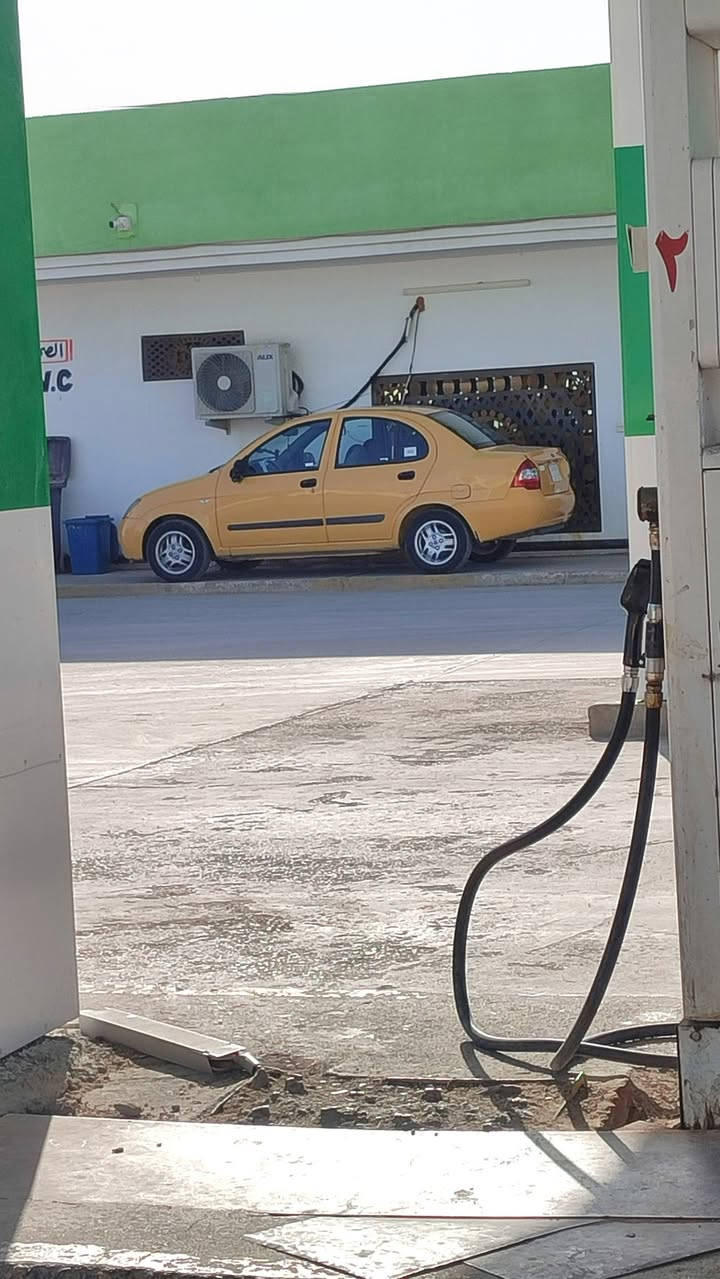 طيبه للبيع موديل ١٦
مكان واسط الكوت 
السعر ٣٦ سياره جاهزه 
***********
