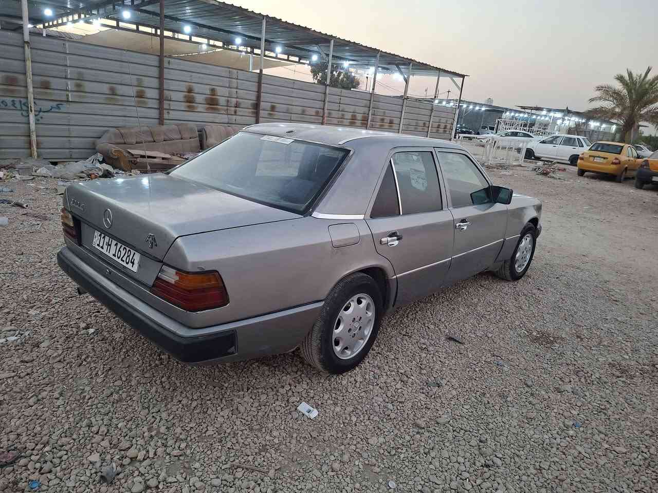 مارسيدس دب مديل 1989 كير ومحرك vvt بطه مكفولات رقم بغداد انكليزي  قواعد دبل نظيفات سعرها 35وبيها مجال مكانها كربلاء حي النصر ***********

