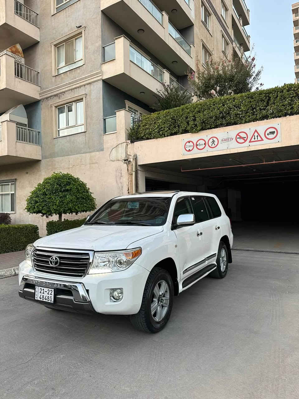 وەنەوشە ٢٠٠٩ دوبەی ساخ  مەکینە v8. مەرخوب٤.٧٠٠ فول مواسەفات (سلاید-ئۆتۆماتیک -دەبل ئەکسل -حاسە -کامیرە )گیرو مەکینە و دەبل ئەکسل و تەبرید و هەموگیانئ بەشەرت تابلیت سەیارەیەکی جوان و بی مەسروفە بی دەعم و بی لیدران تەنها ٣پارچەی پەمپە سعری ١٦٥ گەڵاو مەجالیکی کەم لە سلیمانیم***********
