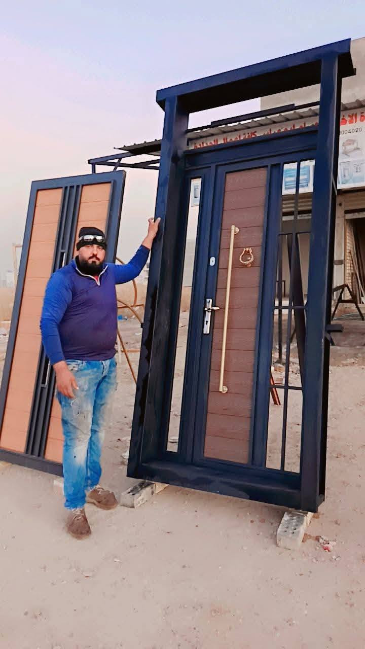 السلام عليكم يوجد لدينا انواع كافه شغل الحداده شغل درجه اولى مكان بغداد التاجي *********** اسياواتساب ***********
