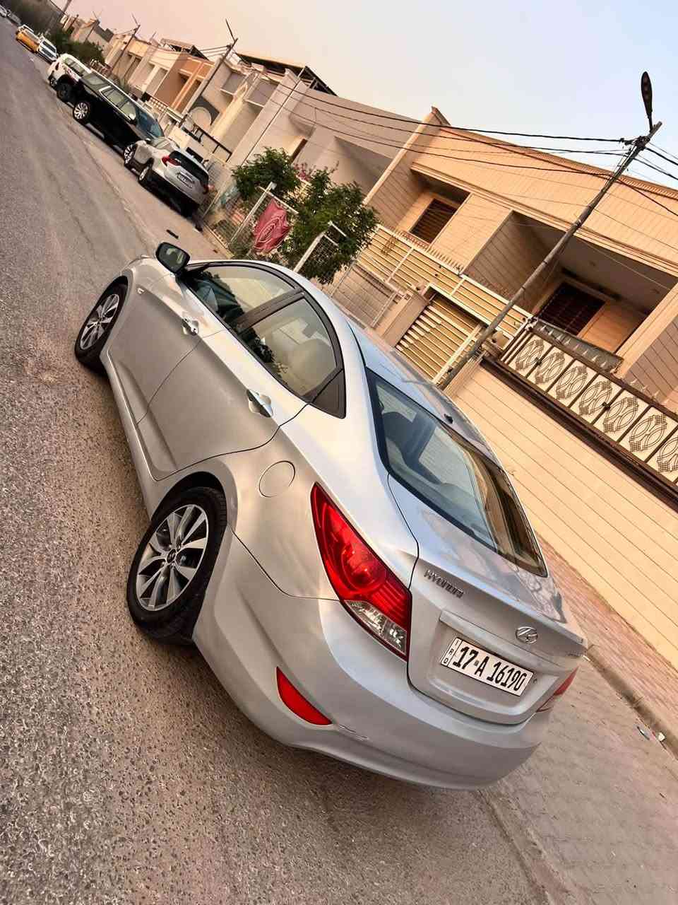 سلام عليكم 
البيع اكسنت 2013 خليجي
محرك 1600 دوش قطرتين
رقم مثنه بسمي سنويه ورقام كله جديد السياره كفاله عامه
فقط جاملغ الكدام مطبعي
تبريد ثلج كير محرك كله جديد 
سياره جديده وحلا من الصور 
سعر 76 بيع فقط نقد مكاني النجف مهندسين غير متواجدين عل نت فقد اتصال
***********
