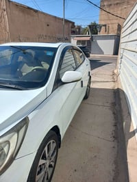 اكسنت ١٥ • محرك ١٦٠٠ • كامره وشاشه