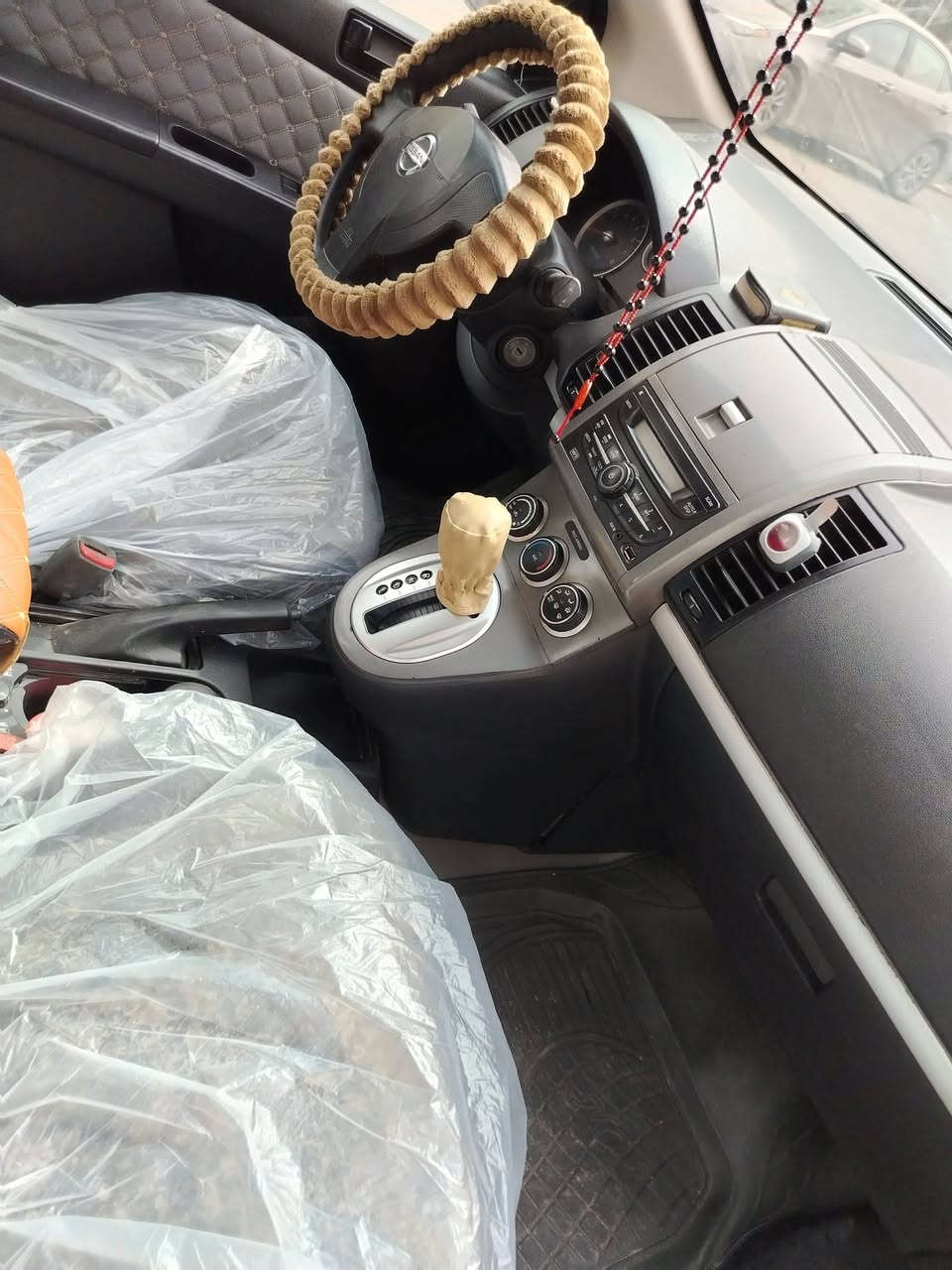 نيسان سنتره • ٢٠١٠ • محرك ١٨٠٠