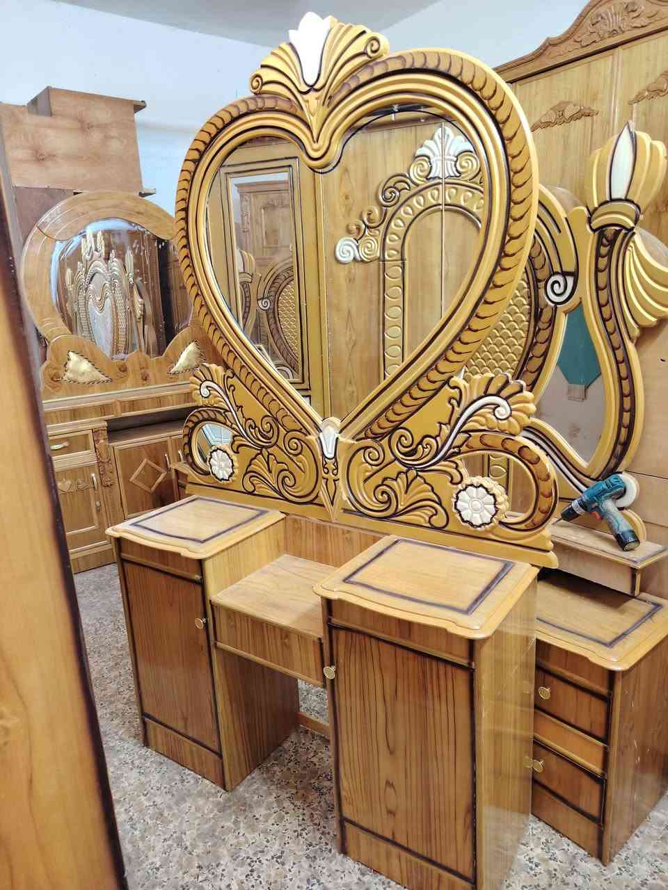 غرفه مستخدمه 6باب نضافه فول سعر 750معرض ابو عقيل ميسان حي رساله شارع ماطور قرب صيدليه حازم ***********
