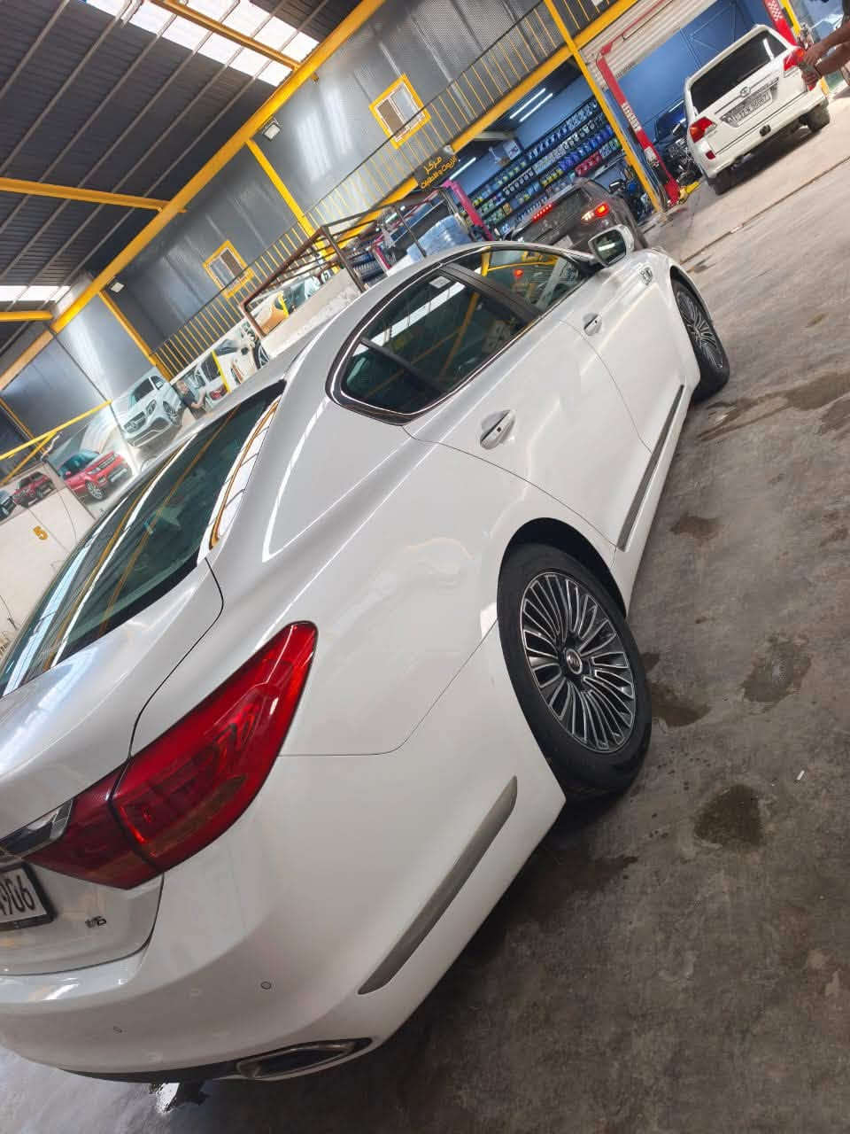 ‏السلام عليكم بيع او مراوس 
‏كيا كورس فئه ثانيه خليجي V6 3800(ماشيه 109KM)
موديل  2014(رقم دهوك الدولي باسمي )
ارقام هزه سنويه كله جديد 
‏كفالة عامه
‏مواصفات
كاميرا امامي خلفي 
حساسات امامي خلفي 
‏فتحه 
5 بصمات 
5 بردات 
شاشات خلفيه 
داخل بيجي 
تحكم خلفي كامل 
كير كوبرا 9 نمر 
4 كراسي كهرباء بالكامل تدفئه تبريد 
تخم تاير جديد 
حداديه تبريد جديد 
مكاني حله شارع 60
السعر ب169وبيها مجال قليل 
***********
