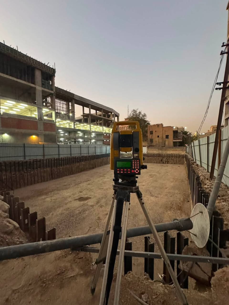 مهندس مساحة
رقم الهاتف:*********** 📞
جانب من الاعمال المنفذة:
🔹 أعمال الرفع المساحي
تثبيت حدود، حساب مساحات، مسح الأراضي،فرز وتقسيم الاراضي 
🔹 أعمال التسقيط المساحي
🔹 إعداد المخططات الهندسية و As-Built
🔹 إعداد الذرعات وحساب كميات
🔹 أعمال التصفير(تصفير الطبقات)
🔹 أعمال إعادة التسوية (Re-levelling)
بأستخدام احدث الأجهزة المساحية Total station,level,gnss 

#مهندس_مساحة
#اعمال_مساحية
#رفع_مساحي
#تقسيم_اراضي
#تصفير_اراضي
#مسح_اراضي
#مقاولات
#تثبيت_حدود
#حساب_مساحات 
#مساح
#تسقيط
