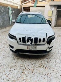 للبيع جيب بزون موديل 2019 رقم ذي قار اخوان سيارة تعرضت لحادث كلبه ابيع...