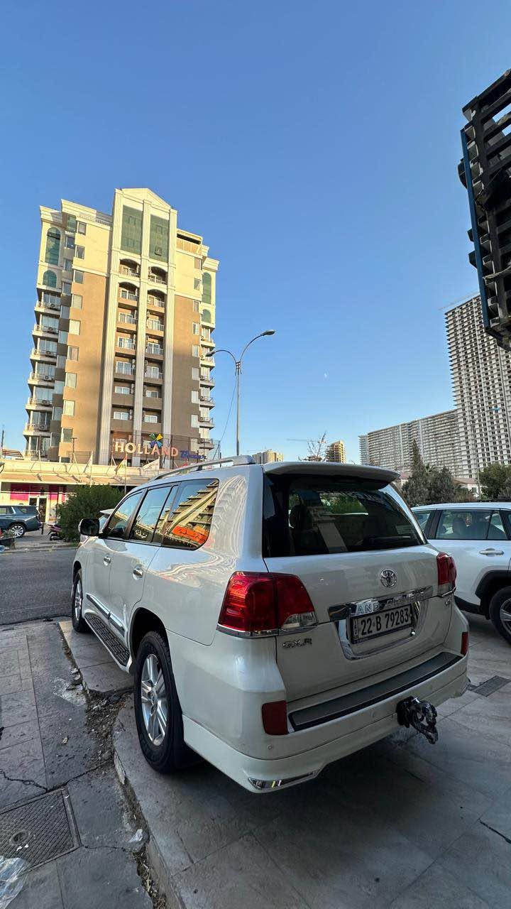 جكسارة موديل ٢٠١٣
فول مواصفات شركة جيهان
٨ سلندر حجم ٤٦٠٠
شبر صبغ من جملغ امامي
باقي مكفول 
سنوية باسمس تحويل مباشرة
السعر ٣٤٥ شوية بي مجال
ماشي ٢١٨ حقيقي 
مكان اربيل
***********
*********** أربيل, العراق
