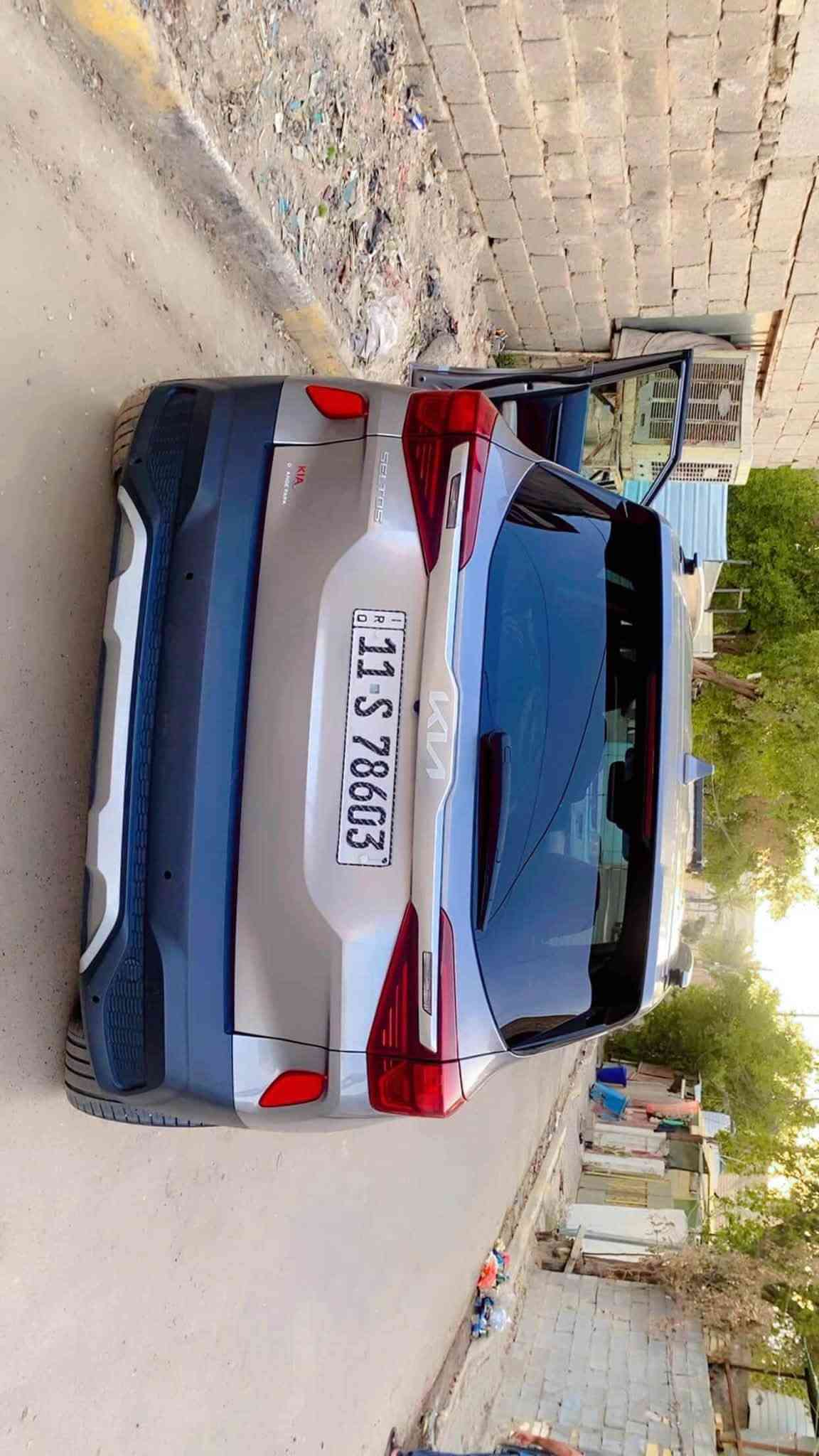 السلام عليكم كيا سيلتوز للبيع. محرك 2000 دوش موديل 22. ماشيه 95 كيلو بغداد. سعر 130 وبيها مجال حك الجيه بس. للاستفسار الاتصال على الرقم ***********
