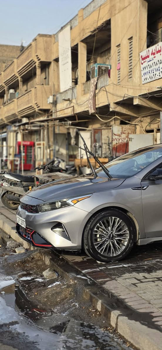 Kia Forte 2024 Gt line 
فورتي 2024 جي تي لاين اعلى فئة  
ضرر فقط بنيد  بدون دواخل ولاشواصي بدون ايرباك نهائي 
سيارة السياره بيه قطعه وحده فقط البنيد مصبوغ و٣ قطع كلير من امريكا وماشية ٦٧ الف كيلو  فقط صور الحادث مرفقة مع المنشور 

مواصفات  Gt line معروفه فول1/1 اعلى فئة بالفورتي  

🔥المواصفات 🔥
🔥محرك 2000 دوش تنفس طبيعي
🔥لد امامي خلفي 
🔥فتحة سقف 
🔥فول تحكم استيرن جهتين 
🔥بصمه وتشغيل عن بعد 
🔥شاحن وايرلس 
🔥جنطة كهرباء 
🔥اشاير مري 
🔥رادار جانبي
🔥رادار امامي 
🔥رادار تحديد مسار 
🔥اوتو هولد
🔥ايقاف ذاتي 
🔥مثبت سرعه 
🔥مانع انزلاق 
🔥تبريد قطعتين 
🔥شاشة جبيره 9انج +بوصله + gps+ ابل كار بلي 
🔥كشنات جلد مع تطريز Gt line
🔥مقاعد حار بارد
🔥هاند بريك كهرباء
🔥 سستم صوت 🔉harman kardon
🔥تبريد بيانو +مناخ منفصل
🔥تشغيل عن بعد
🔥حساس امامي خلفي 
🔥نظام مانع تصادم 
🔥نقطه عميا
🔥شوته رياضي
🔥السياره بيه جهاز تنربط عل مبايل تتحكم بدوست البانزين
 🔥اناره داخليه لدات  
مكاني بغداد *********** متواجد واتساب سعره 139 ورقه بيه مجال بسيط جدا
