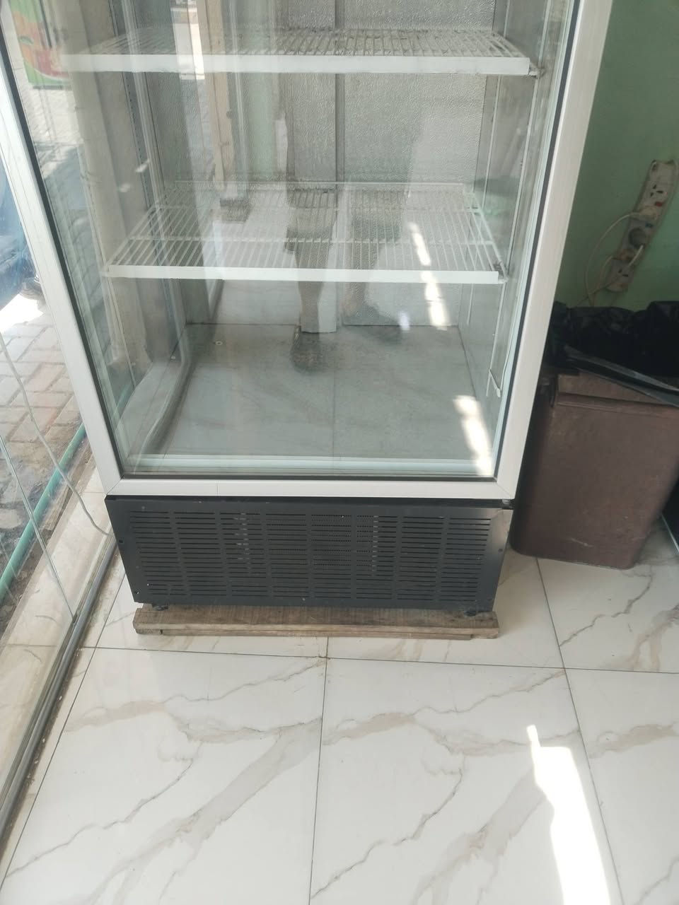 يا الله عارضه للبيع مثل ماواظح بل صوره عارظه دبل ب ٣٥٠ فول بروده  بلد شارع السيد محمد محل قيمه تمن او اتصل ***********
