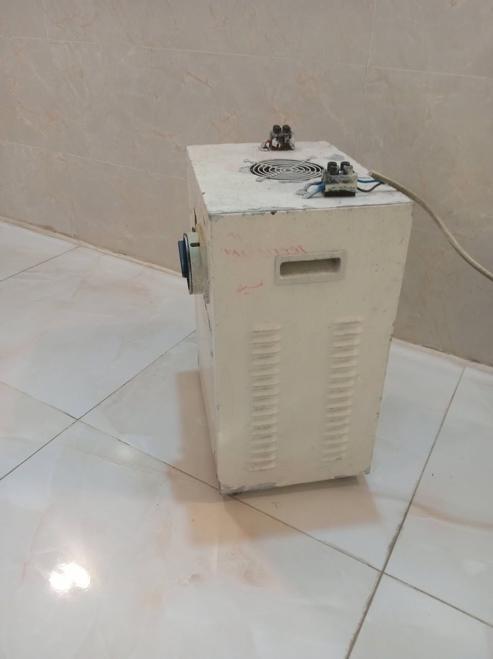 رافع نظيف ع فحص ابو العشره  يشغر بيت كامل البيع سعر ميه وخمسين مكاني بعقوبه ***********
