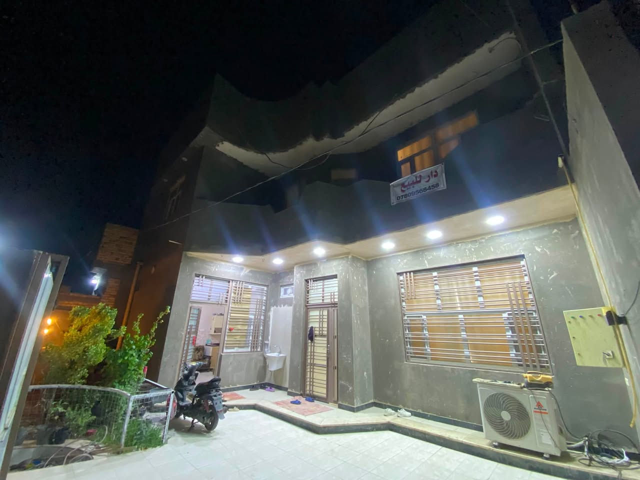 :

🏠 دار للبيع – فرصة مميزة
📍 الموقع: إسكان الصناعي، قرب مدرسة الحرية
📐 المساحة: 200 م²
🛣️ الشارع: 20 متر
🏡 الدار طابقين

🔹 الطابق الأول:
غرفتين نوم • صالة كبيرة • مطبخ • ديوان • حمامين

🔹 الطابق الثاني:
3 غرف نوم • مطبخ • حمام • غرفة ماستر (جناح)

💰 السعر: 260 مليون
🏦 يوجد صندوق إسكان 60 مليون

📞 للاستفسار:
***********
***********

📌 للمهتمين الجادين التواصل على الأرقام أعلا
