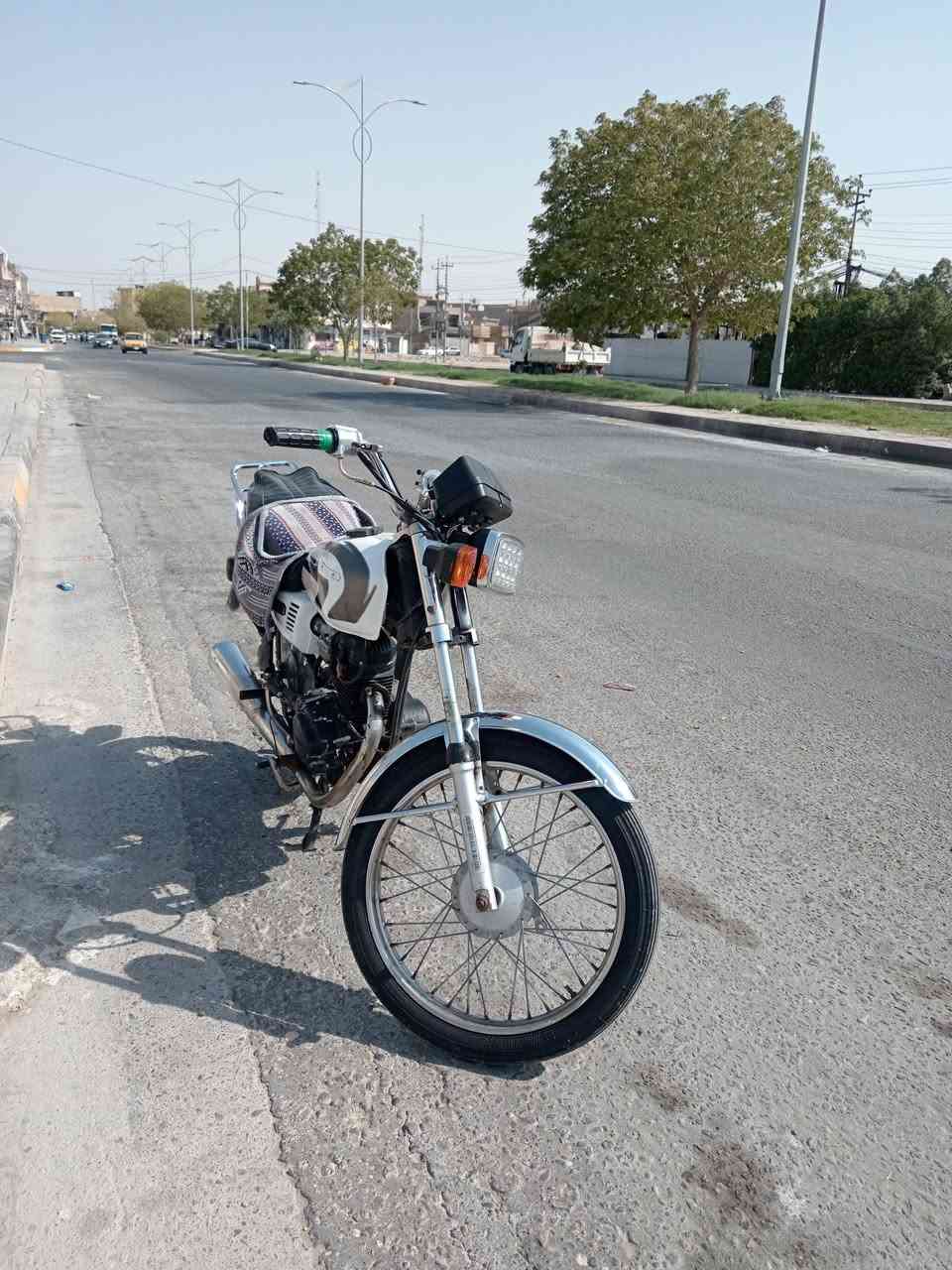 سلام عليكم اربعة كير بدون أوراق مكفولة من السرقة بدون اي نقص كهربائيات كاملة لايت زنون بكلايت اشاير كله شغال محرك ناعم بدون اي تدخين او نضوح كلجات شلعة ومعدل دراجه قويه مكانها كربلاء الولاية سعرها 550 وبيها 
***********
