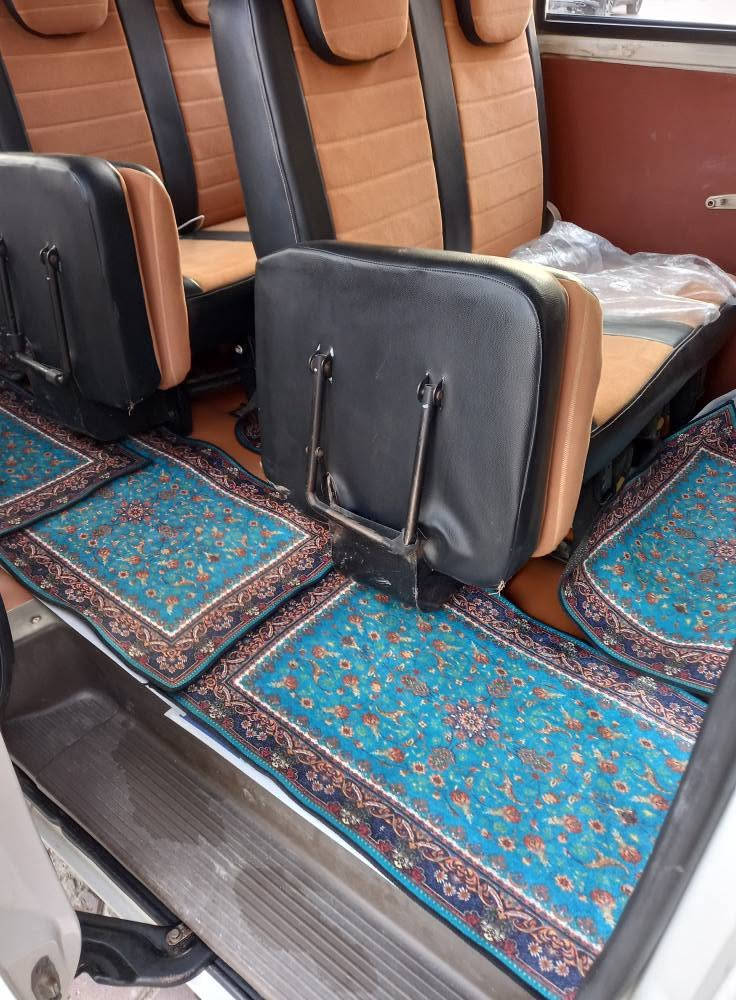 سياره جاهزه ونظيفه جدا جدا أن شاءالله ٢٠١٥ فاو٢٠١٥ راكب ١٠ للمراوس فقط بسياره ١٤ راكب .للإستفسار واتساب ***********. بغداد, العراق

