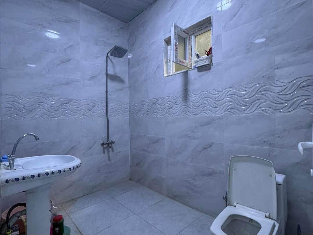 🏡📐 دار للبيع ( 100م ) واجهة ( 5م )  🏘
———————————
#موقع_العقار📍كركوك - واحد آذار - فلكة اولى       
———————————
طابق اول : غرفة نوم + استقبال + صحيات + مطبخ على هول      
طابق ثاني : نفس شي + درج خارجي 
———————————
📜 السند : طابو ملك صرف 
———————————
للاستفسار اتصال ع رقم 📞
***********
