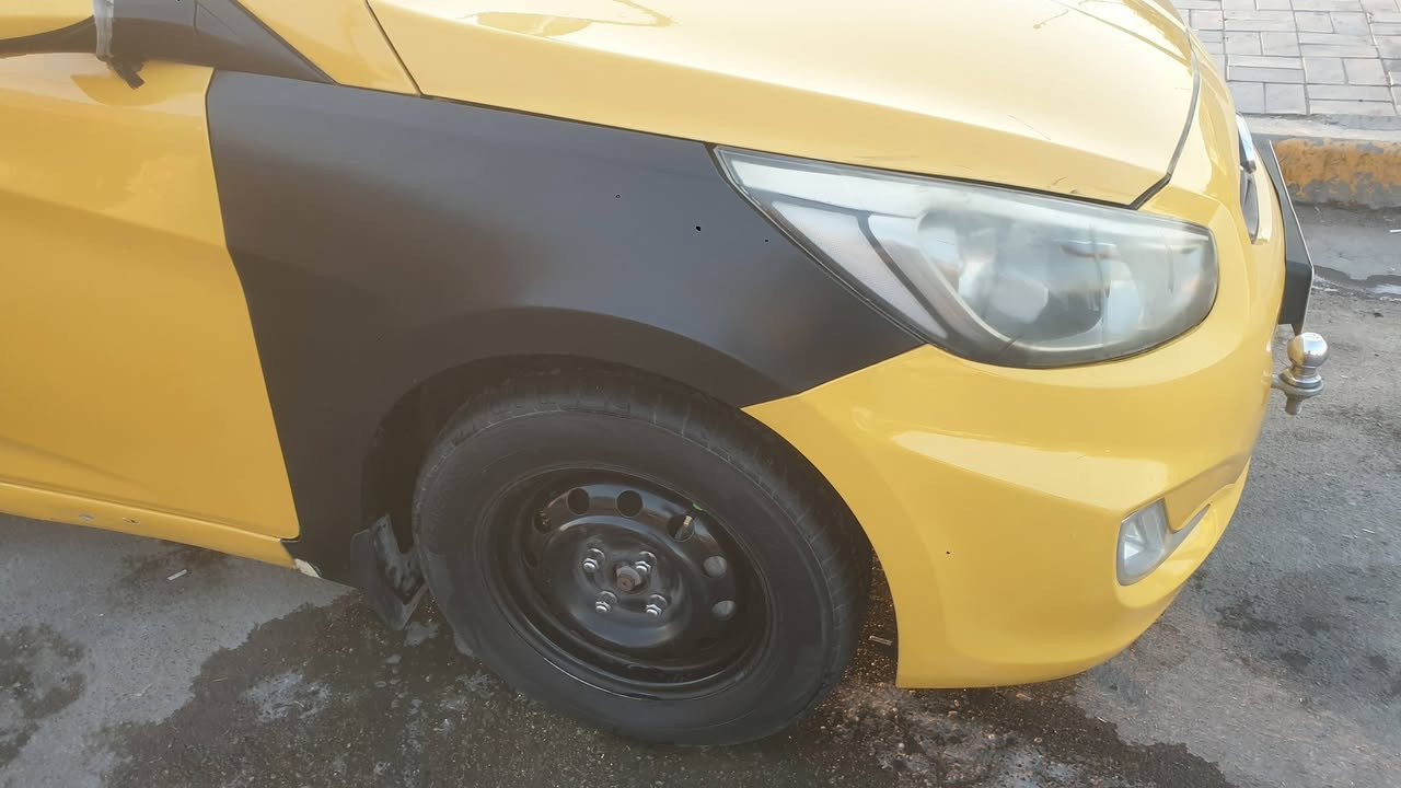 السلام عليكم   اكسنت موديل  14   بيها جاملغ  مبدل   ول ثاني  جاملغ  مفتوح   
كفاله عامه  ما عدا   الموضح  بل صوره  
مصفره  هيئه وغرامات  مداور   نفس اليوم 
السعر  80  قفل  ***********
